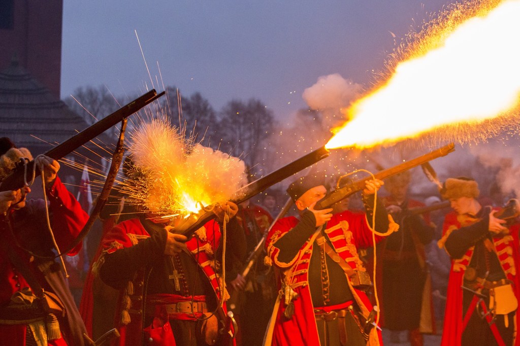 Jeszcze podczas potopu szwedzkiego Lubomirski stał po stronie króla Jana Kazimierza. Kilka lat później zmienił front. Na zdjęciu rekonstrukcja szturmu zamku w Tykocinie podczas szwedzkiego ataku