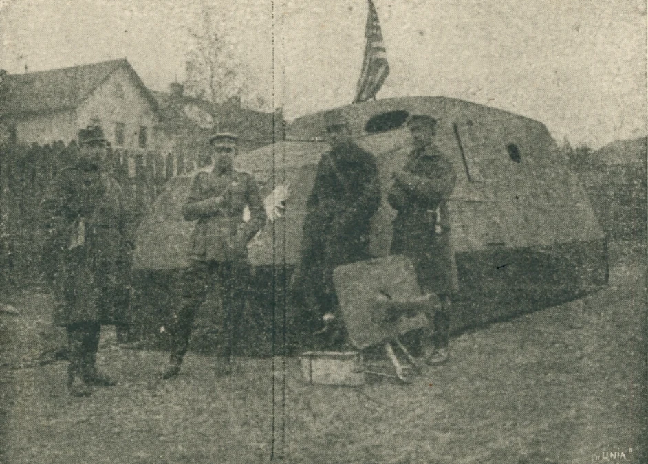 Obrona Lwowa w listopadzie 1918 roku. Na zdjęciu pierwsze polskie auto pancerne Obrona Lwowa w listopadzie 1918 roku. Na zdjęciu pierwsze polskie auto pancerne