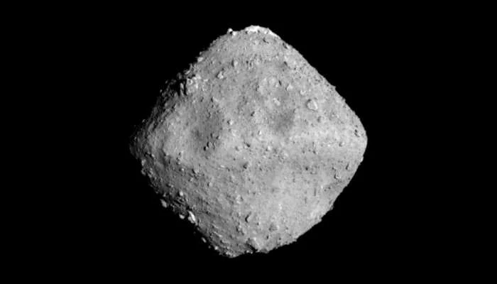 Planetoida Ryugu widziana z odległości 22 km / Fot- JAXA