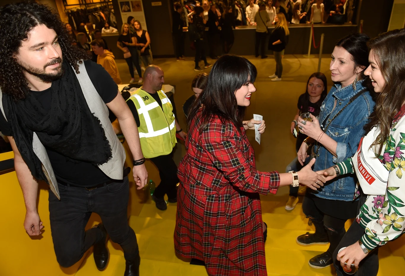 Ewa Farna z mężem, gitarzystą Martinem Chobotem. Para wzięła ślub w tajemnicy w 2017 r. Ewa Farna z mężem, gitarzystą Martinem Chobotem. Para wzięła ślub w tajemnicy w 2017 r.