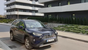 Toyota RAV4 Hybrid - hybrydowy SUV idealnym autem miejskim?