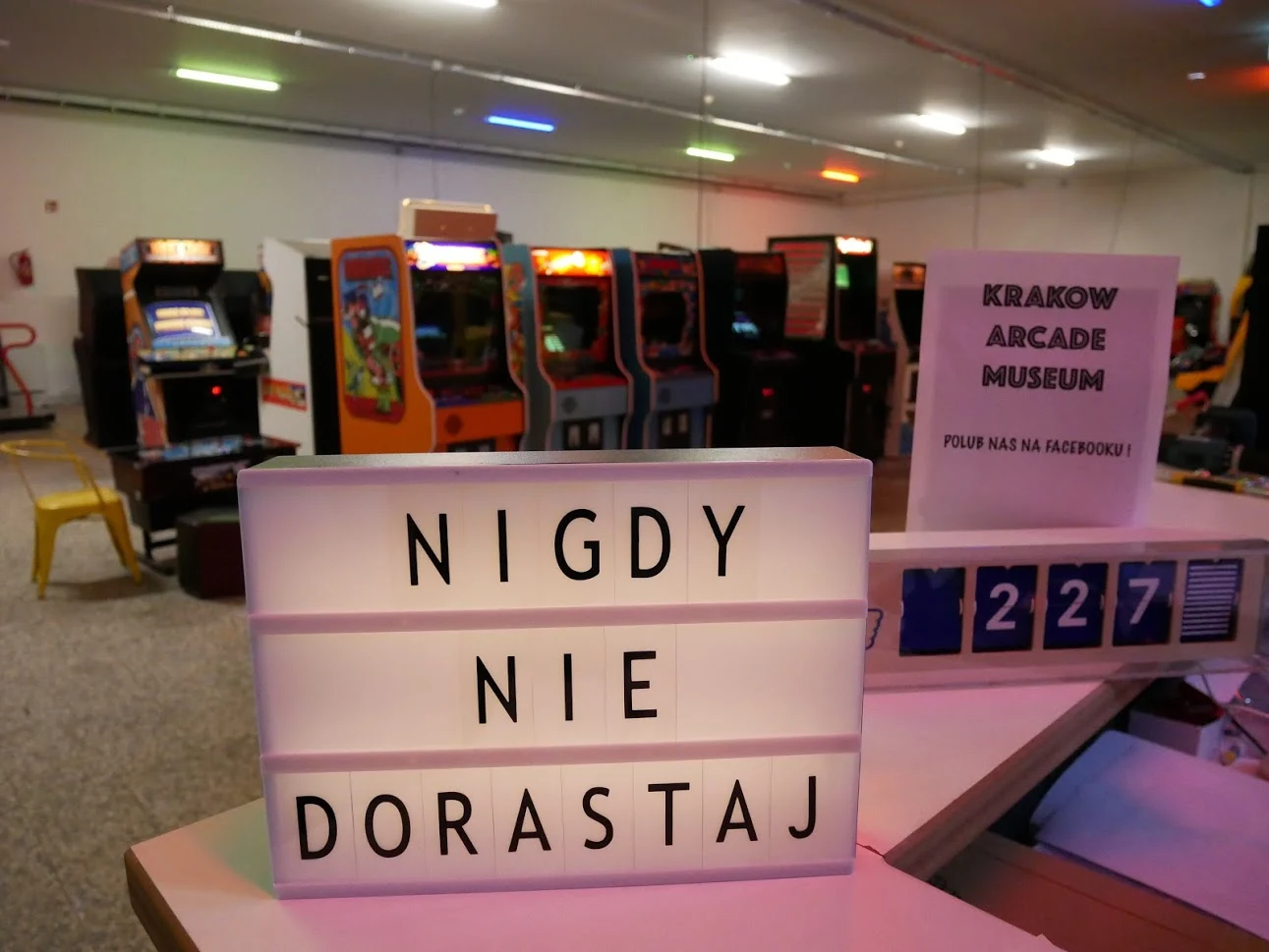 Zainteresowani wizytą? Wystarczy wejść na stronę Krakow Arcade Museum na facebooku - tam znajdziecie godziny otwarcia, adres i wskazówki dojazdu. Materiał: Bartosz Kicior, Michał Ostasz Współpraca: Łukasz Kujawa