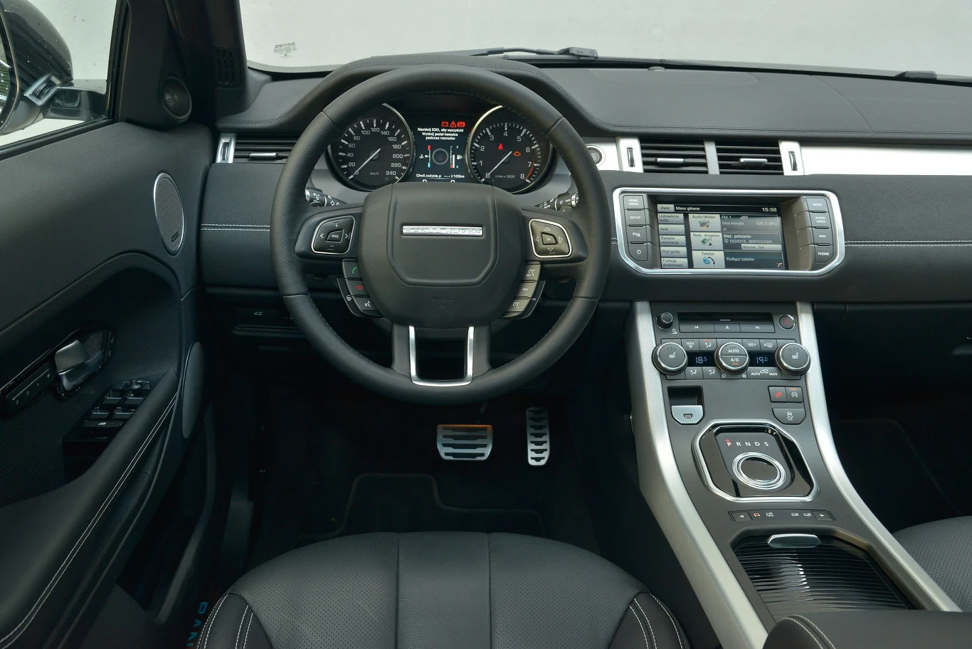 range rover evoque deska