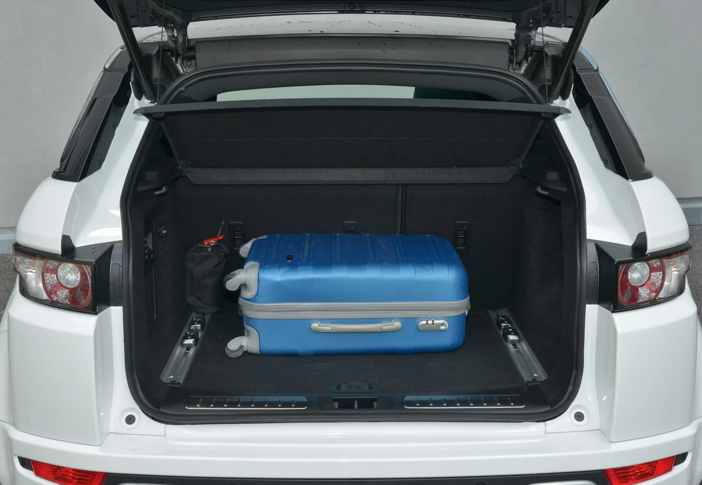 range rover evoque bagaznik