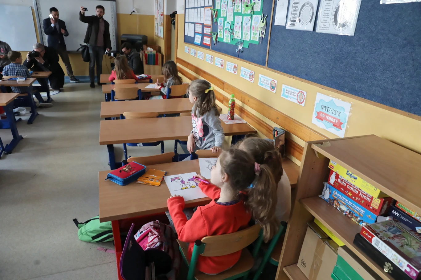 Opieka dla dzieci w warszawskiej Szkole Podstawowej nr 25 im. Komisji Edukacji Narodowej Opieka dla dzieci w warszawskiej Szkole Podstawowej nr 25 im. Komisji Edukacji Narodowej