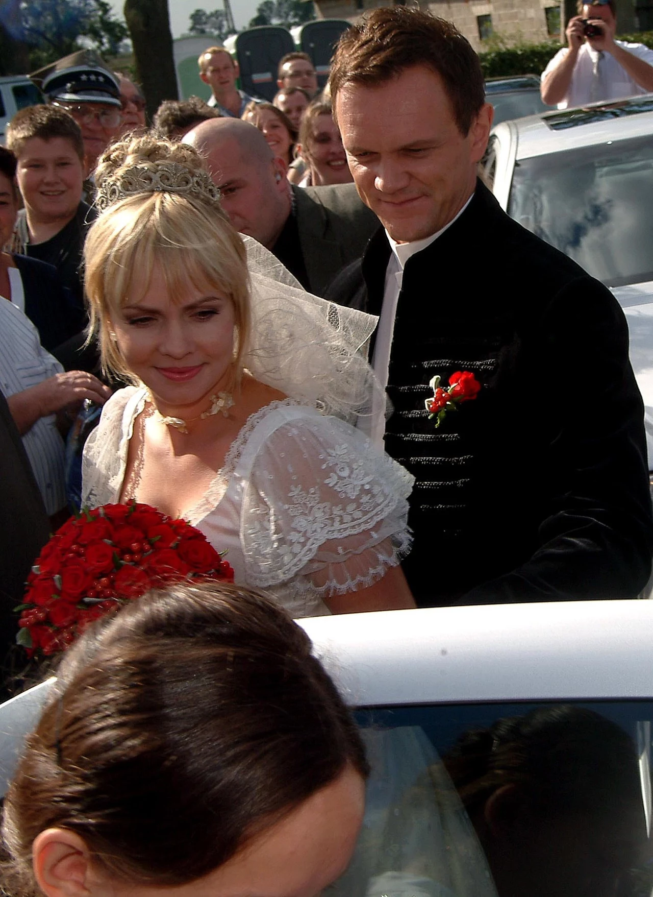 Ślub kościelny Cezarego Pazury i Weroniki Marczuk-Pazury w 2003 roku.