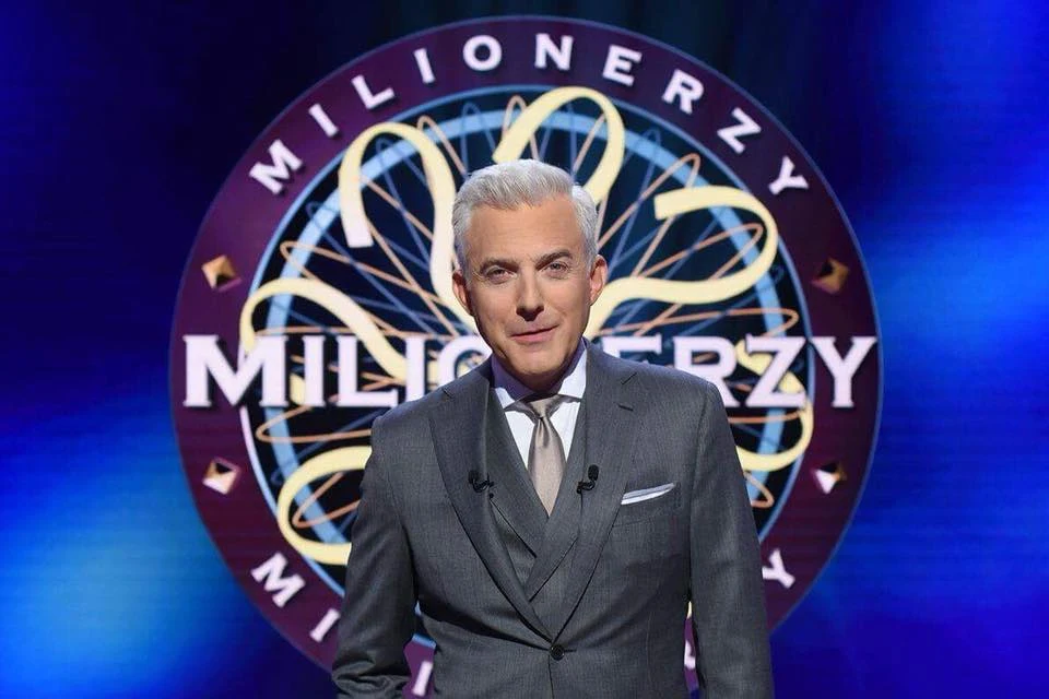 Hubert Urbański - gospodarz "Milionerów", fot. z oficjalnego profilu programu na Facebooku
