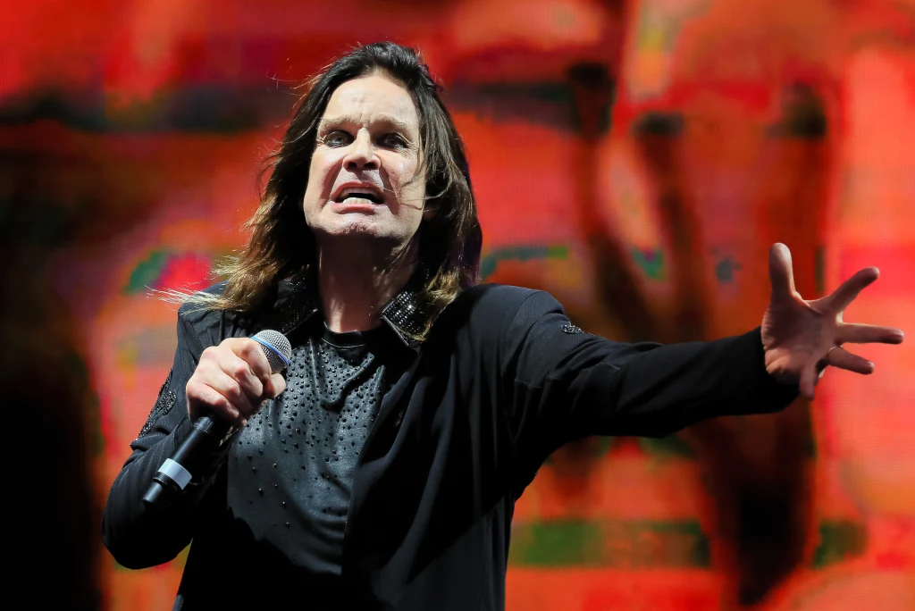 Ozzy Osbourne ze względu na zły stan zdrowia musiał odwołać całą trasę koncertową Ozzy Osbourne ze względu na zły stan zdrowia musiał odwołać całą trasę koncertową