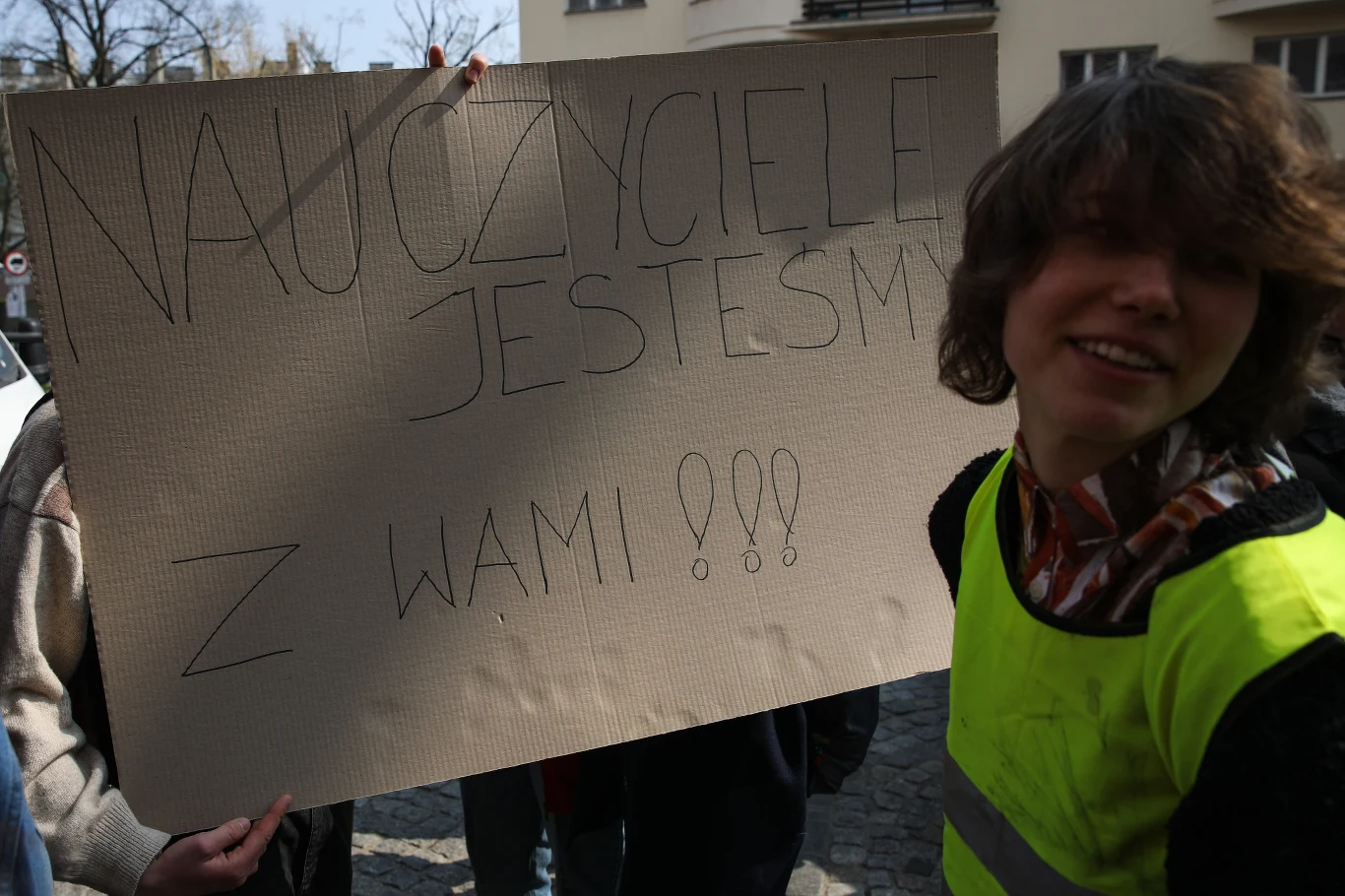 Uczniowie protestują przed siedzibą MEN