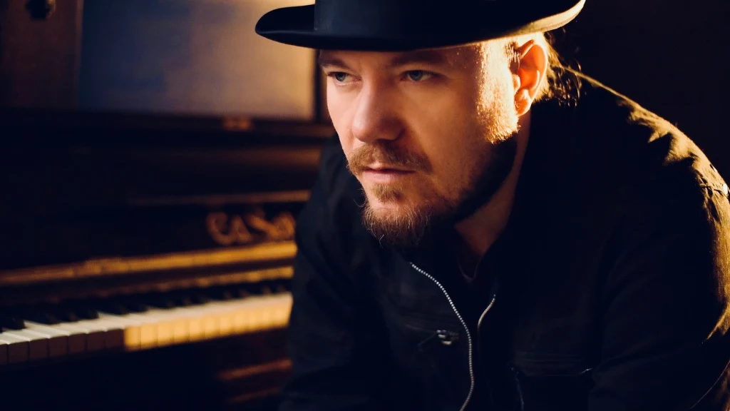 Michał Masłoń prezentuje nowy teledysk Michał Masłoń prezentuje nowy teledysk