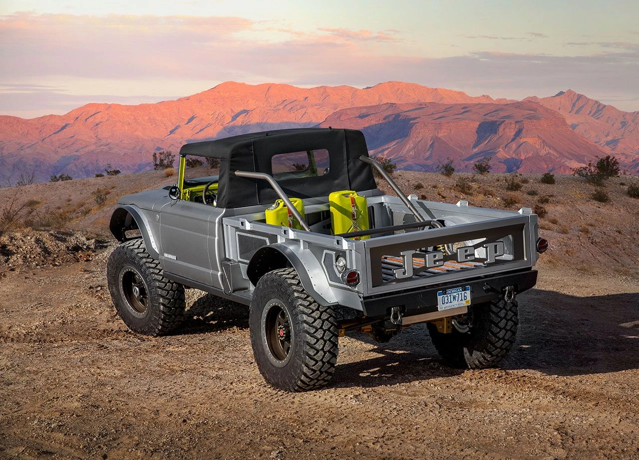 Jeep M-715 Five-Quarter Jeep M-715 Five-Quarter