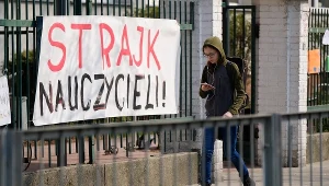 Zorganizowany przez Związek Nauczycielstwa Polskiego i Forum Związków Zawodowych strajk nauczycieli trwał od 8 do 27 kwietnia