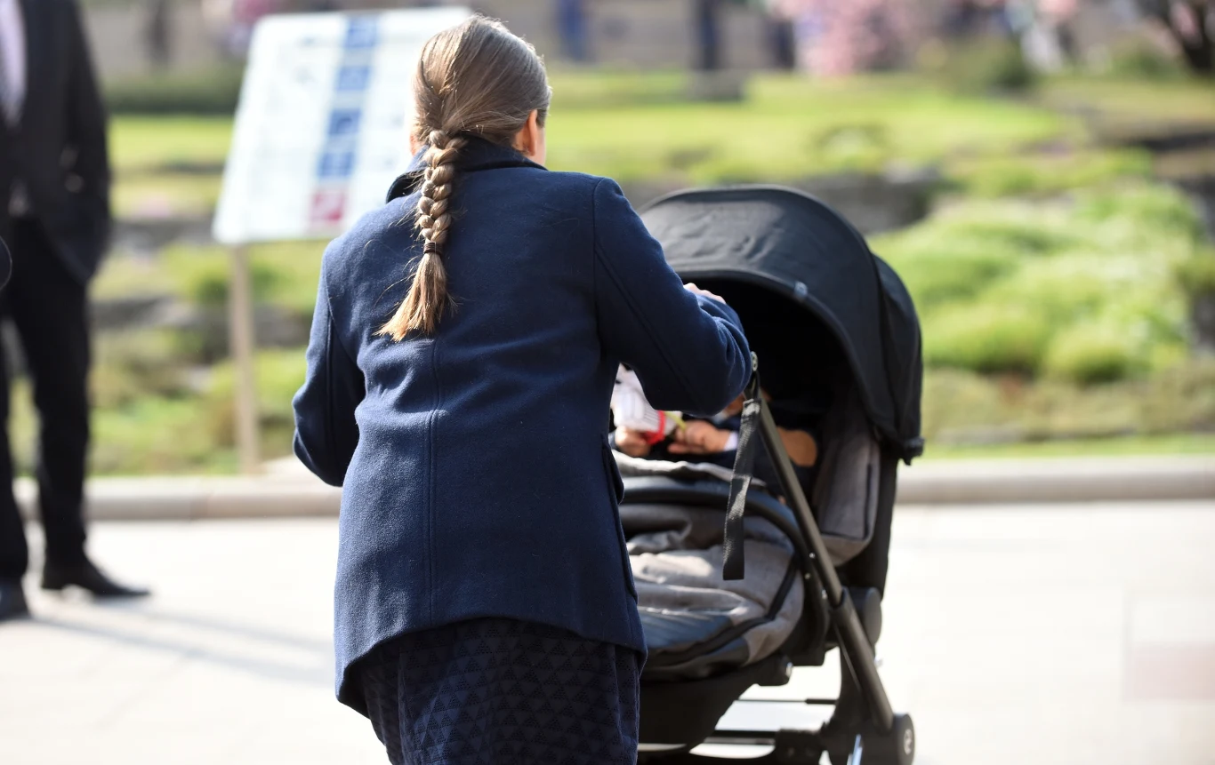 Córka Marty Kaczyńskiej z braciszkiem