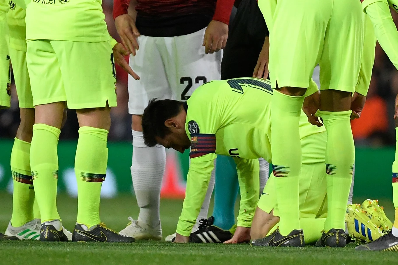 Kontuzjowany Messi po ataku Smallinga