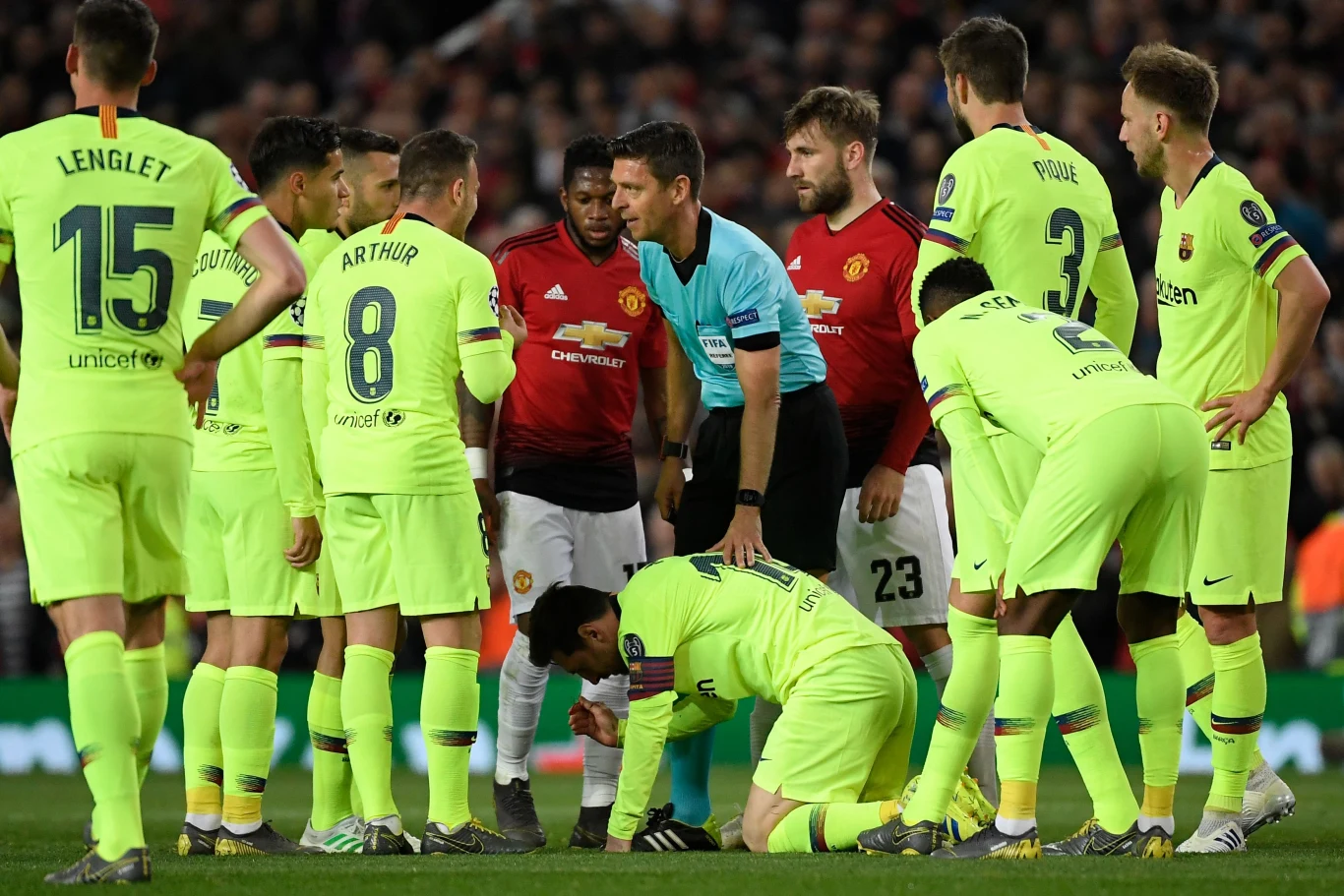 Kontuzjowany Messi po ataku Smallinga