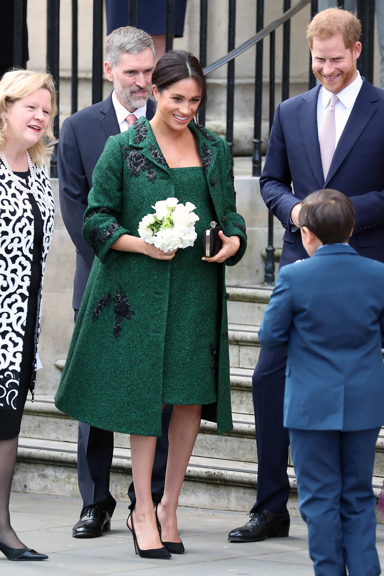 Na wizytę w ambasadzie Kanady Meghan wybrała zielony płaszcz kanadyjskiej marki Erdem.