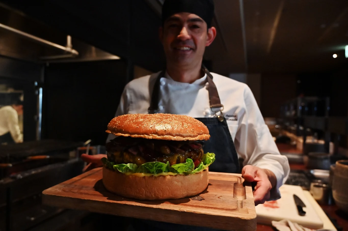 Cesarski burger Golden Giant