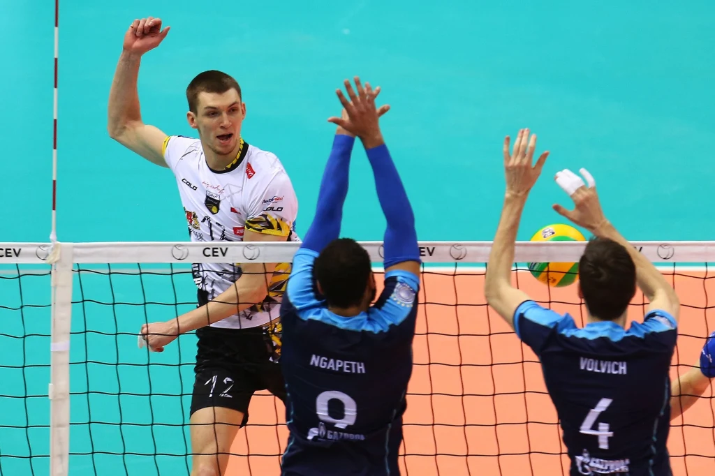 Maciej Muzaj w meczu z Zenitem Kazań Maciej Muzaj w meczu z Zenitem Kazań