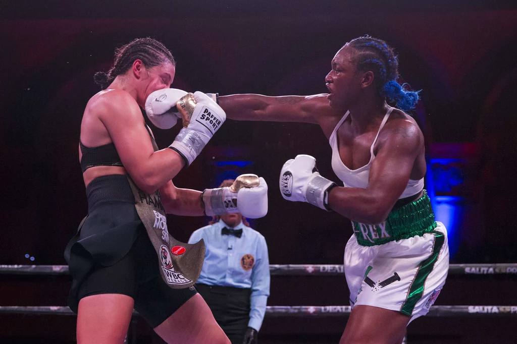 Claressa Shields (z prawej) i Christina Hammer Claressa Shields (z prawej) i Christina Hammer