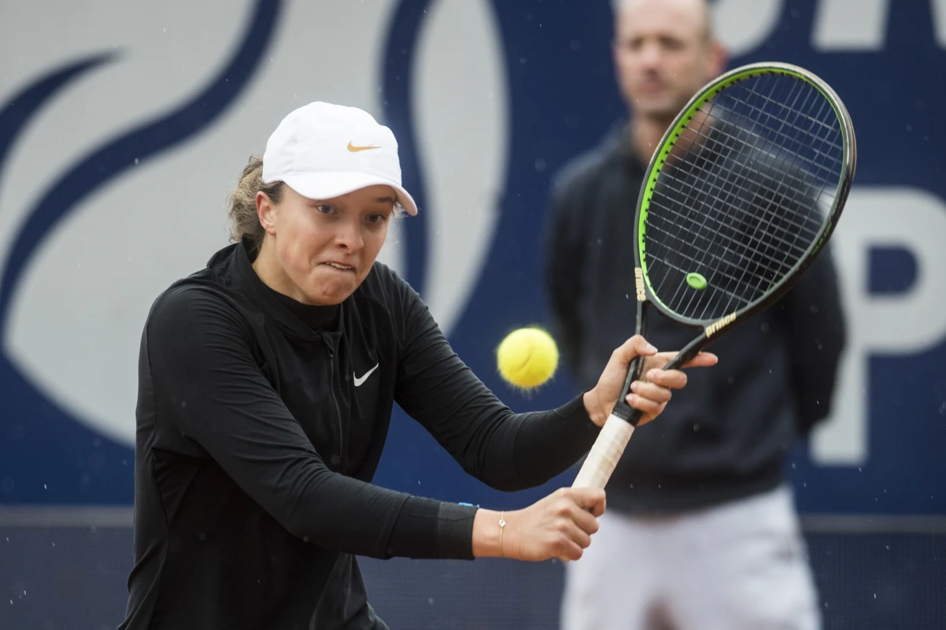 Polka i tak odniosła największy sukces w karierze, co da jej awans do pierwszej setki światowego rankingu. Polka i tak odniosła największy sukces w karierze, co da jej awans do pierwszej setki światowego rankingu.