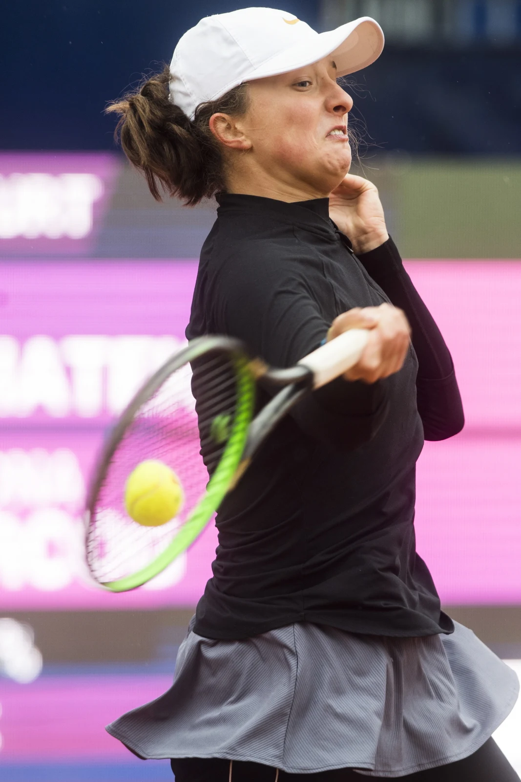 Polka i tak odniosła największy sukces w karierze, co da jej awans do pierwszej setki światowego rankingu. Polka i tak odniosła największy sukces w karierze, co da jej awans do pierwszej setki światowego rankingu.