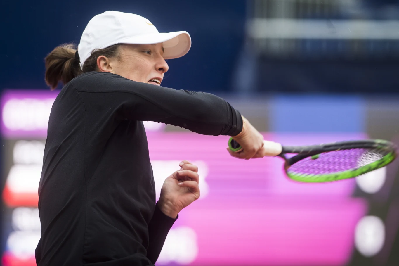 Polka i tak odniosła największy sukces w karierze, co da jej awans do pierwszej setki światowego rankingu. Polka i tak odniosła największy sukces w karierze, co da jej awans do pierwszej setki światowego rankingu.