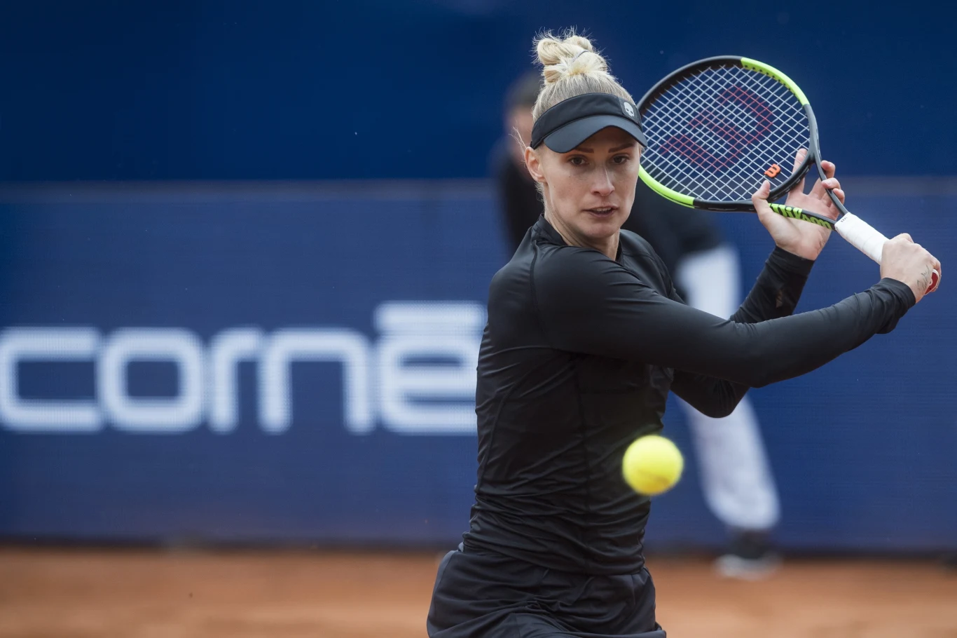 Polka i tak odniosła największy sukces w karierze, co da jej awans do pierwszej setki światowego rankingu. Polka i tak odniosła największy sukces w karierze, co da jej awans do pierwszej setki światowego rankingu.