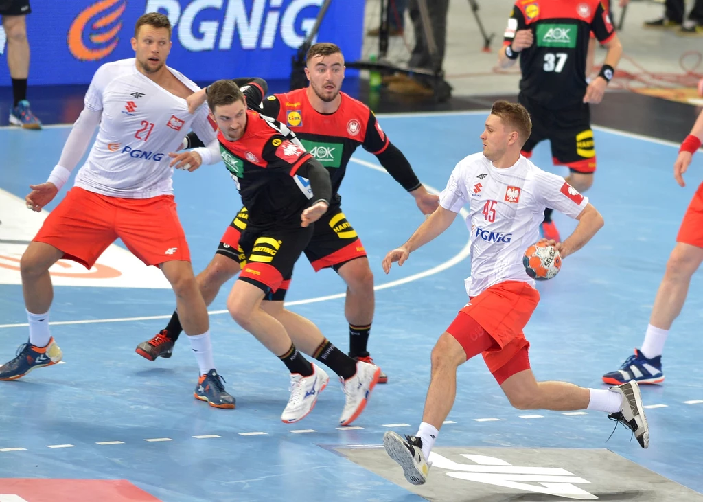 Michał Szyba (z piłką) nie zaliczy kolejnego wielkiego turnieju Michał Szyba (z piłką) nie zaliczy kolejnego wielkiego turnieju