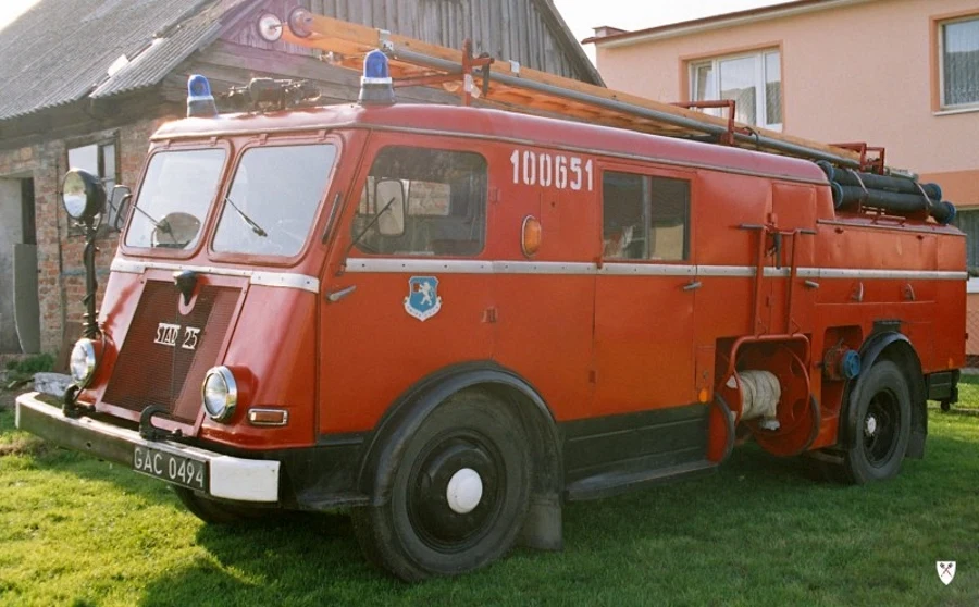 Star A25P z kabiną typu N23 Star A25P z kabiną typu N23