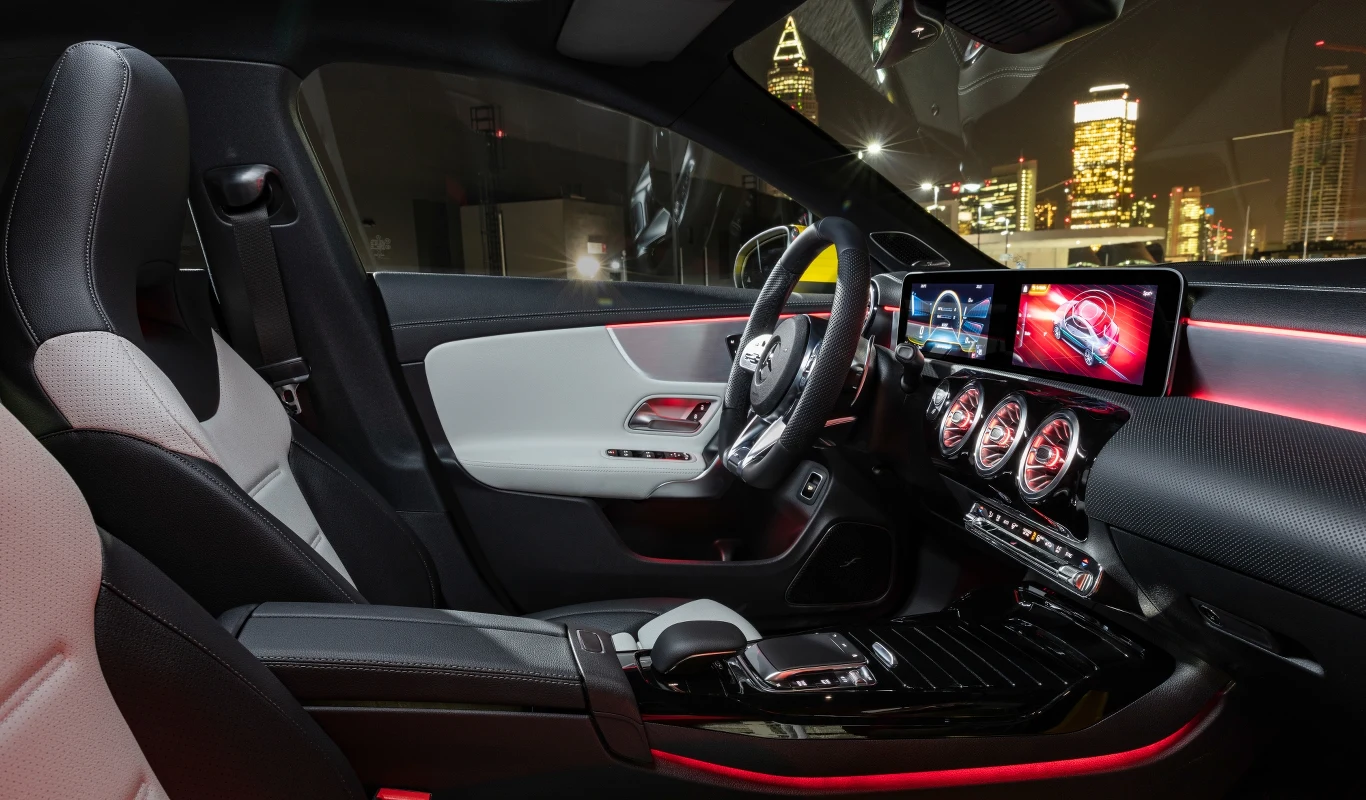 Mercedes-AMG CLA 35 4MATIC Mercedes-AMG CLA 35 4MATIC