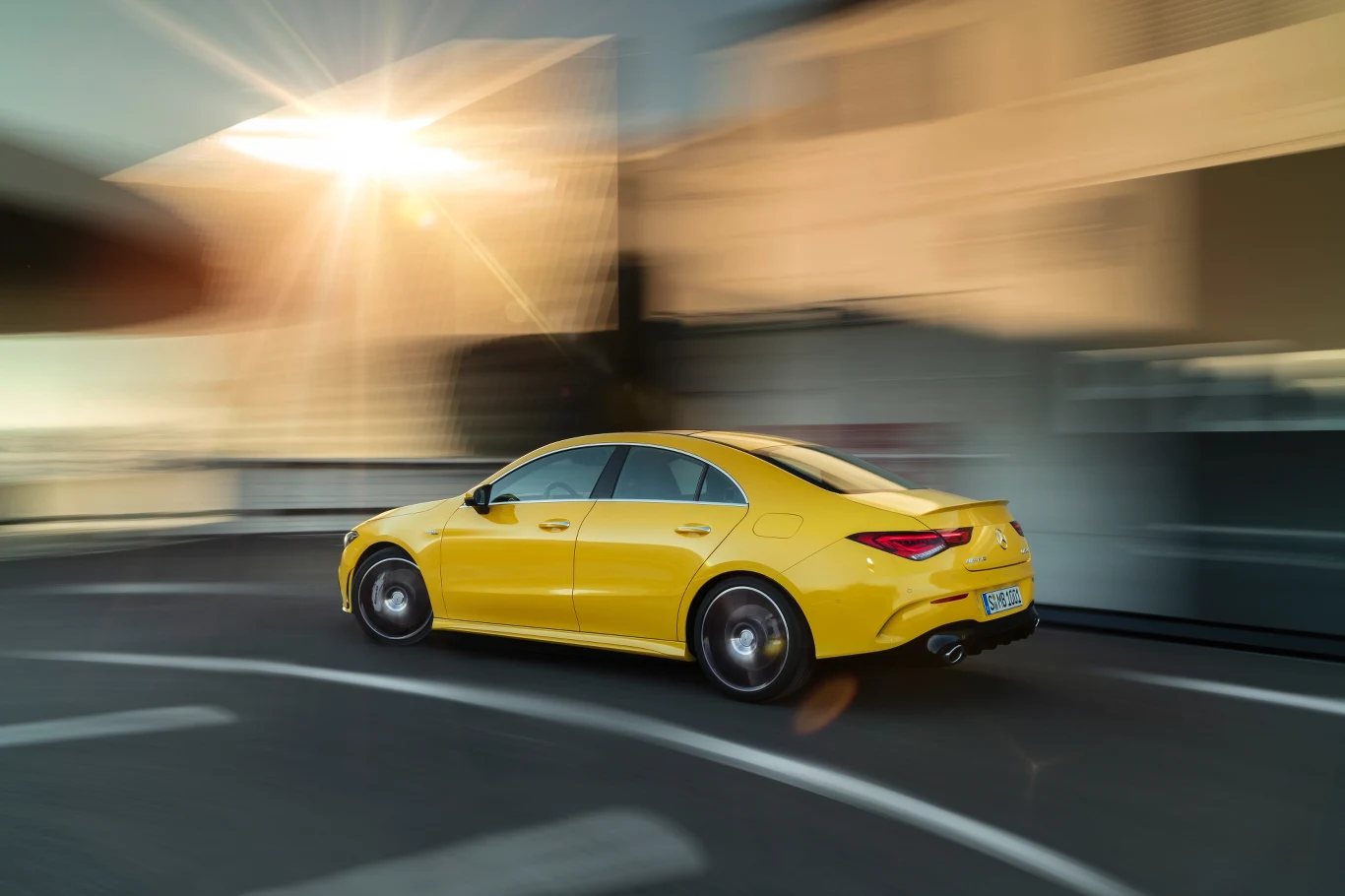 Mercedes-AMG CLA 35 4MATIC Mercedes-AMG CLA 35 4MATIC