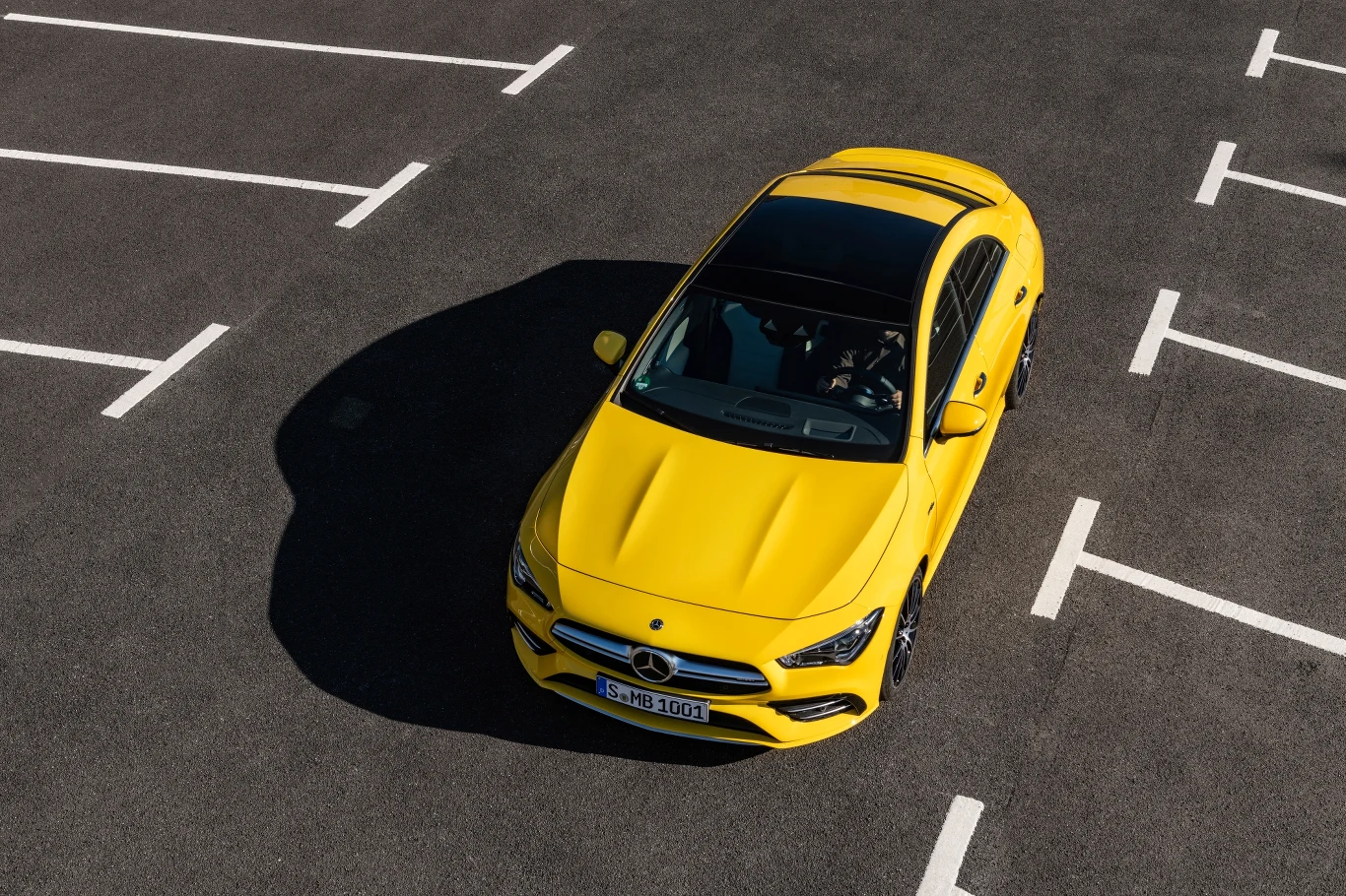 Mercedes-AMG CLA 35 4MATIC Mercedes-AMG CLA 35 4MATIC