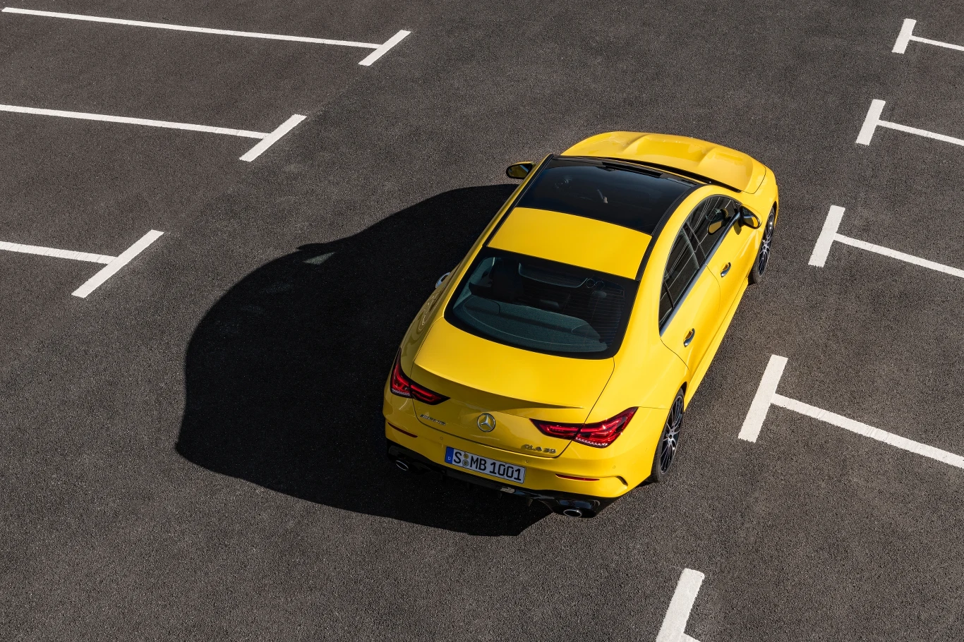 Mercedes-AMG CLA 35 4MATIC Mercedes-AMG CLA 35 4MATIC