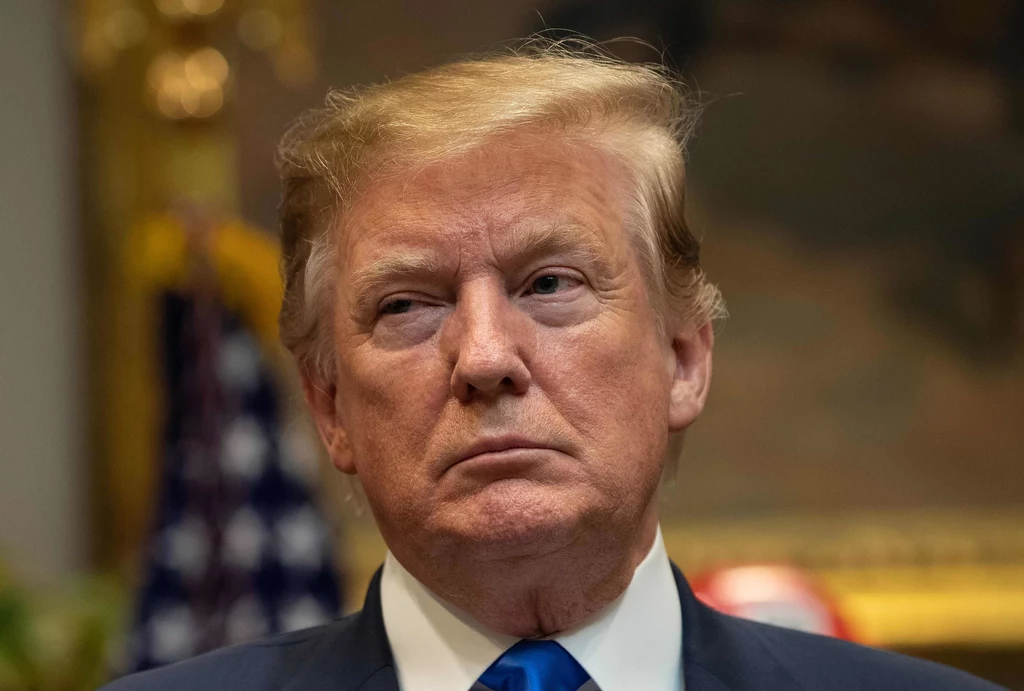 Donald Trump w piątek zapewniał, że jego rozmowa z Zełenskim była "całkowicie stosowna" Donald Trump w piątek zapewniał, że jego rozmowa z Zełenskim była "całkowicie stosowna"