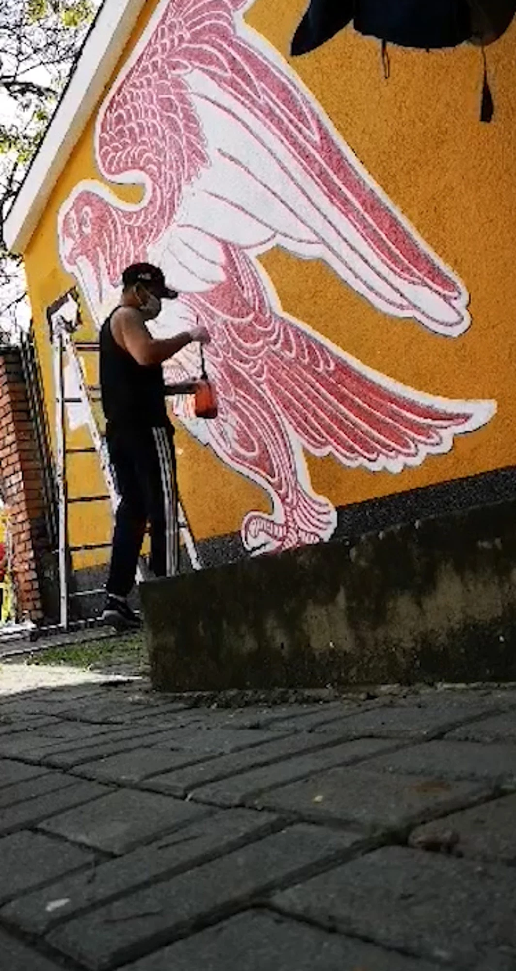 Kolumbijski mural namalowany ludzką krwią Kolumbijski mural namalowany ludzką krwią