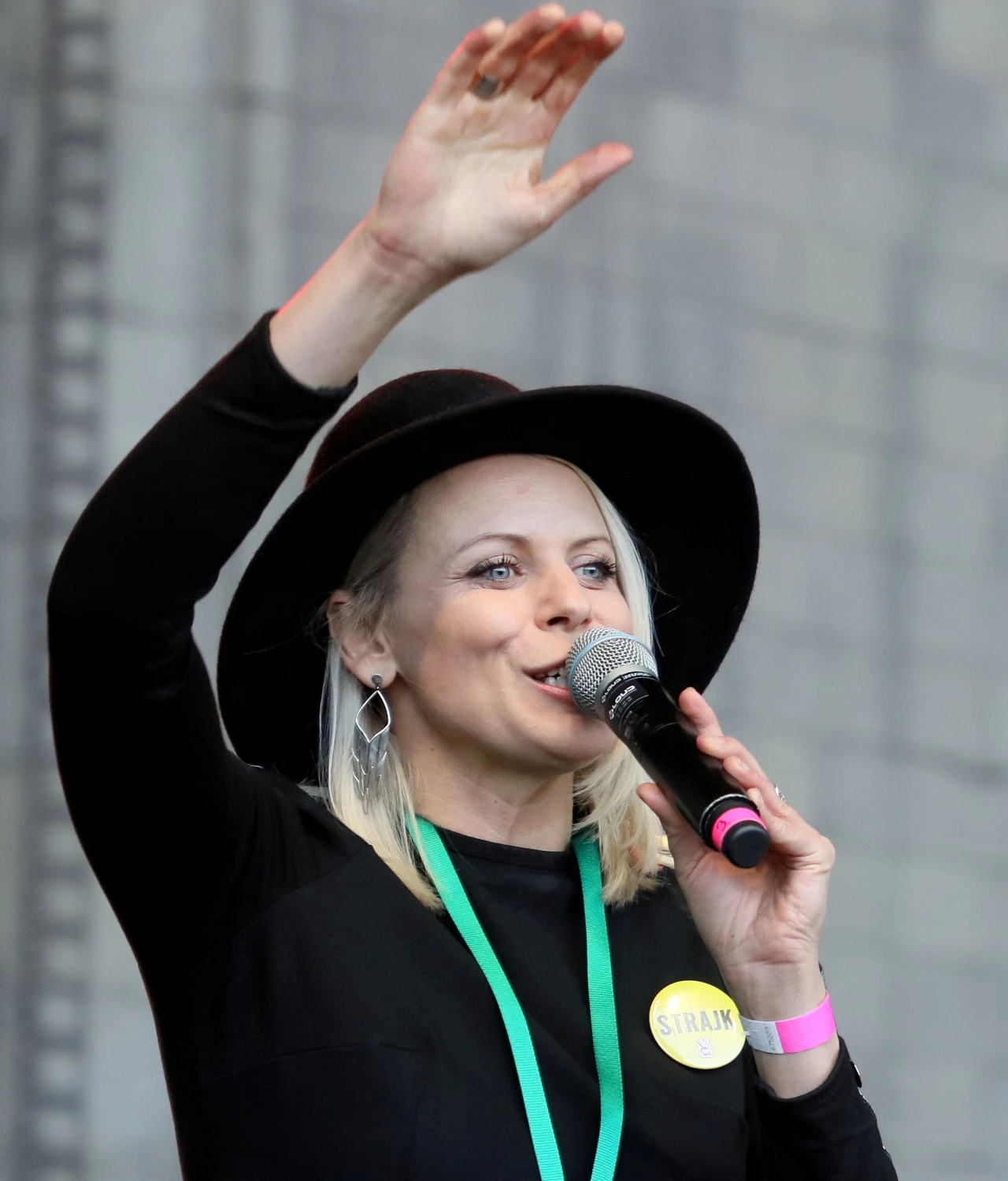 Bezterminowy strajk nauczycieli rozpoczął się w ostatni poniedziałek (8 kwietnia). Organizatorami akcji są Związek Nauczycielstwa Polskiego i Forum Związków Zawodowych. Na zdjęciu Maria Sadowska.