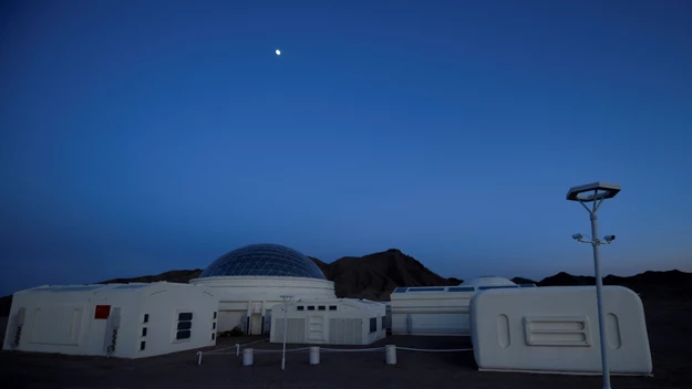 Mars Base 1 - chińska baza udająca marsjańską kolonię pośrodku pustyni Gobi