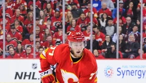 Mark Jankowski #77 z Calgary Flames we wczorajszym meczu