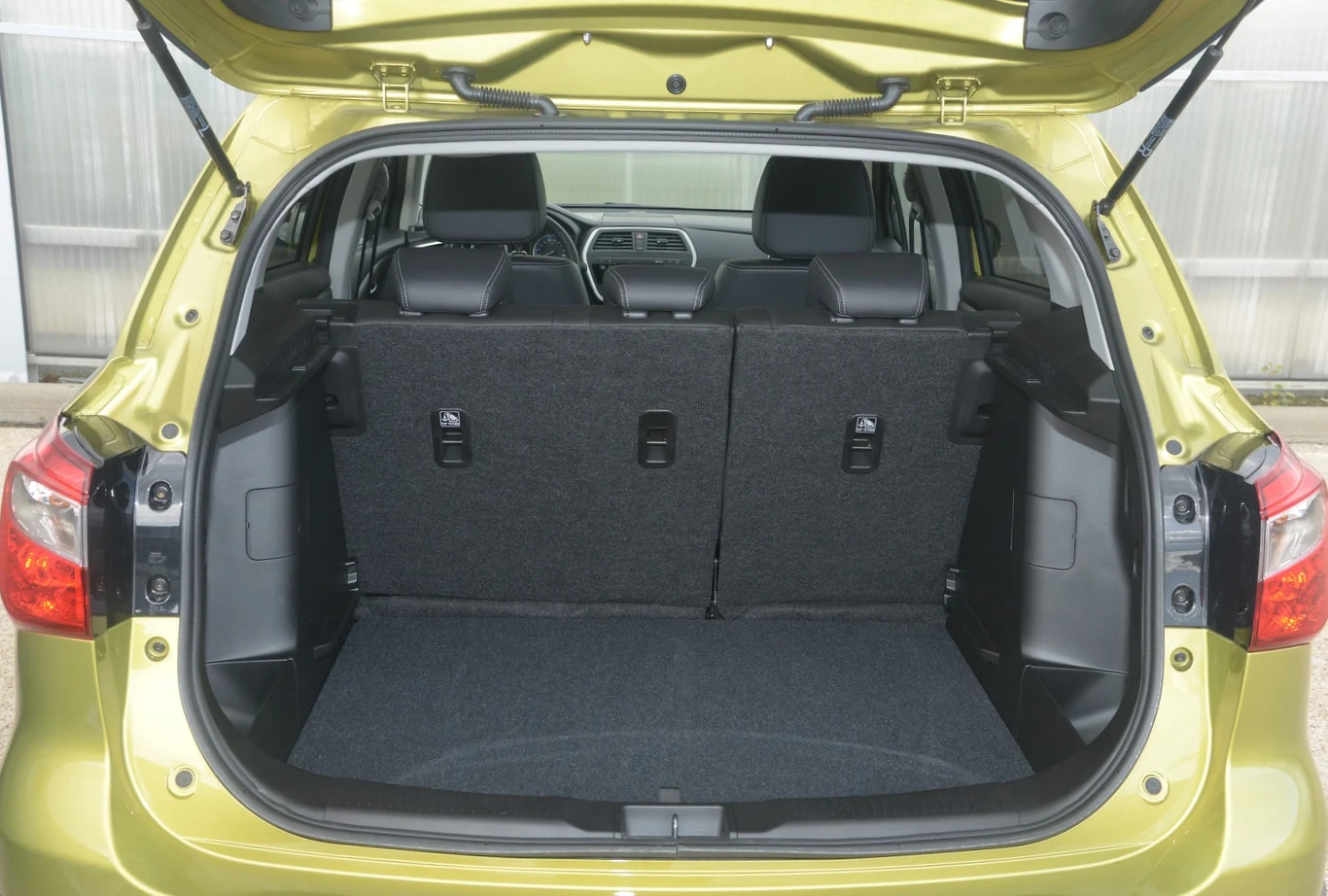 suzuki sx4 s-cross bagażnik