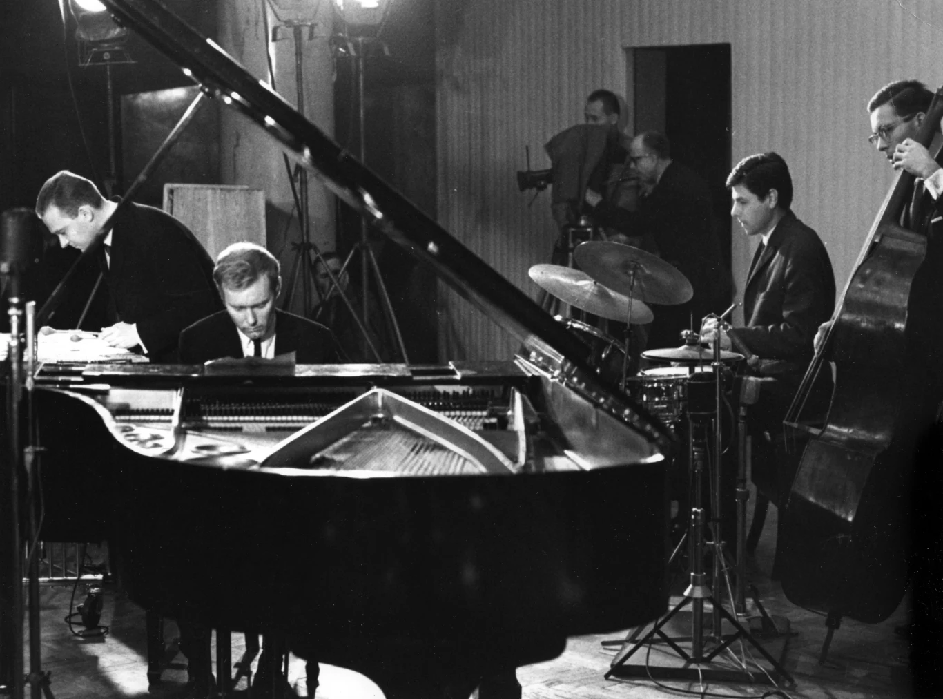 1965 rok - koncert w Filharmonii Narodowej, od lewej: Jerzy Milian, Krzysztof Komeda Trzcinski, Leszek Dudziak