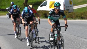 Rafał Majka (pierwszy z prawej)