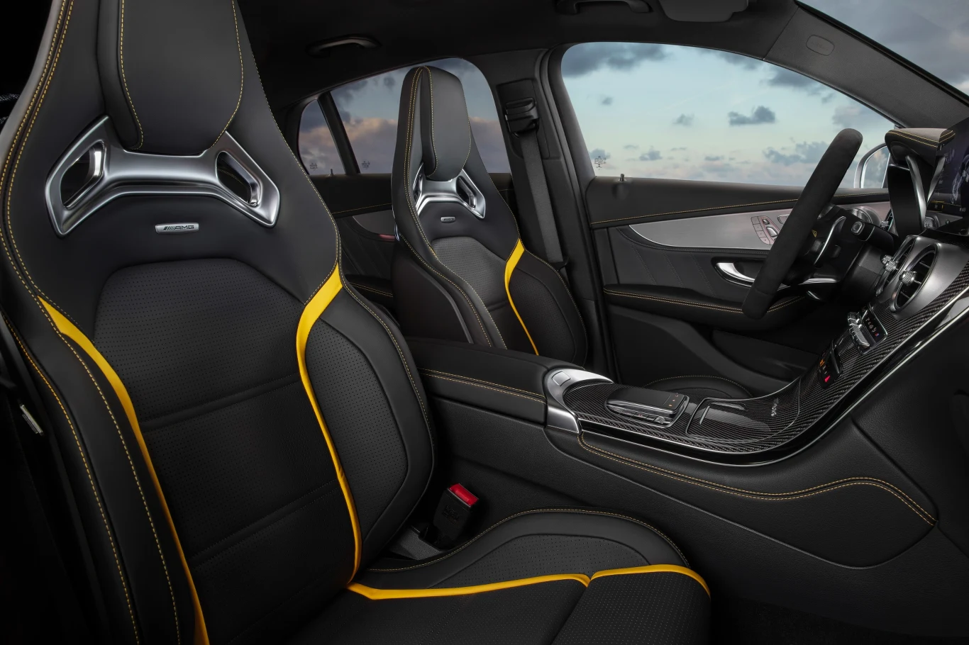 Mercedes-AMG GLC 63 4MATIC+ Mercedes-AMG GLC 63 4MATIC+