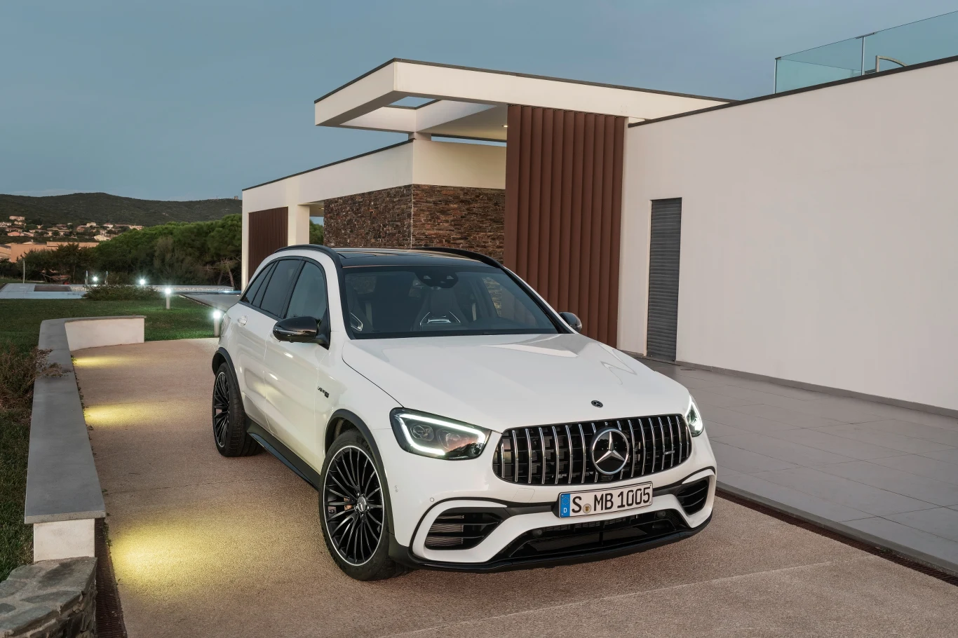 Mercedes-AMG GLC 63 4MATIC+ Mercedes-AMG GLC 63 4MATIC+
