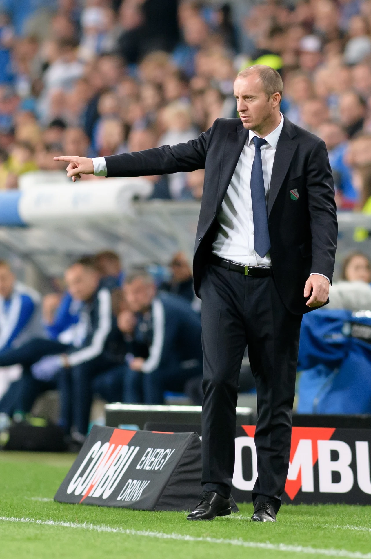 Zachowanie kibiców znów uderzyło w wizerunek piłkarskiej Ekstraklasy