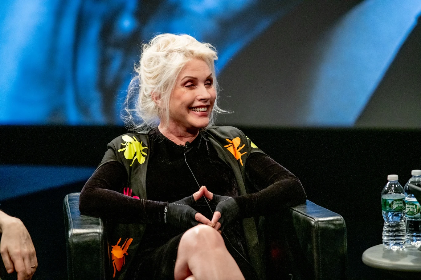 W 2020 roku ukażą się spisane wspomnienia Debbie Harry o nazwie "Face It". "To był długi okres i jest tak wiele do opowiedzenia, że nie mogłam wyizolować mniejszych wydarzeń i historii. To całokształt tego, co przeszliśmy, jak się utrzymaliśmy i kontynuowaliśmy to przez cały czas, opowiedziany z mojej wypaczonej, małej perspektywy" - tłumaczyła Harry.