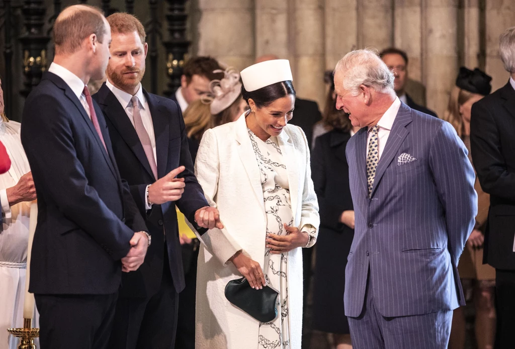 Księżna Meghan, książę Karol, książę Harry, książę William. Wielka Brytania