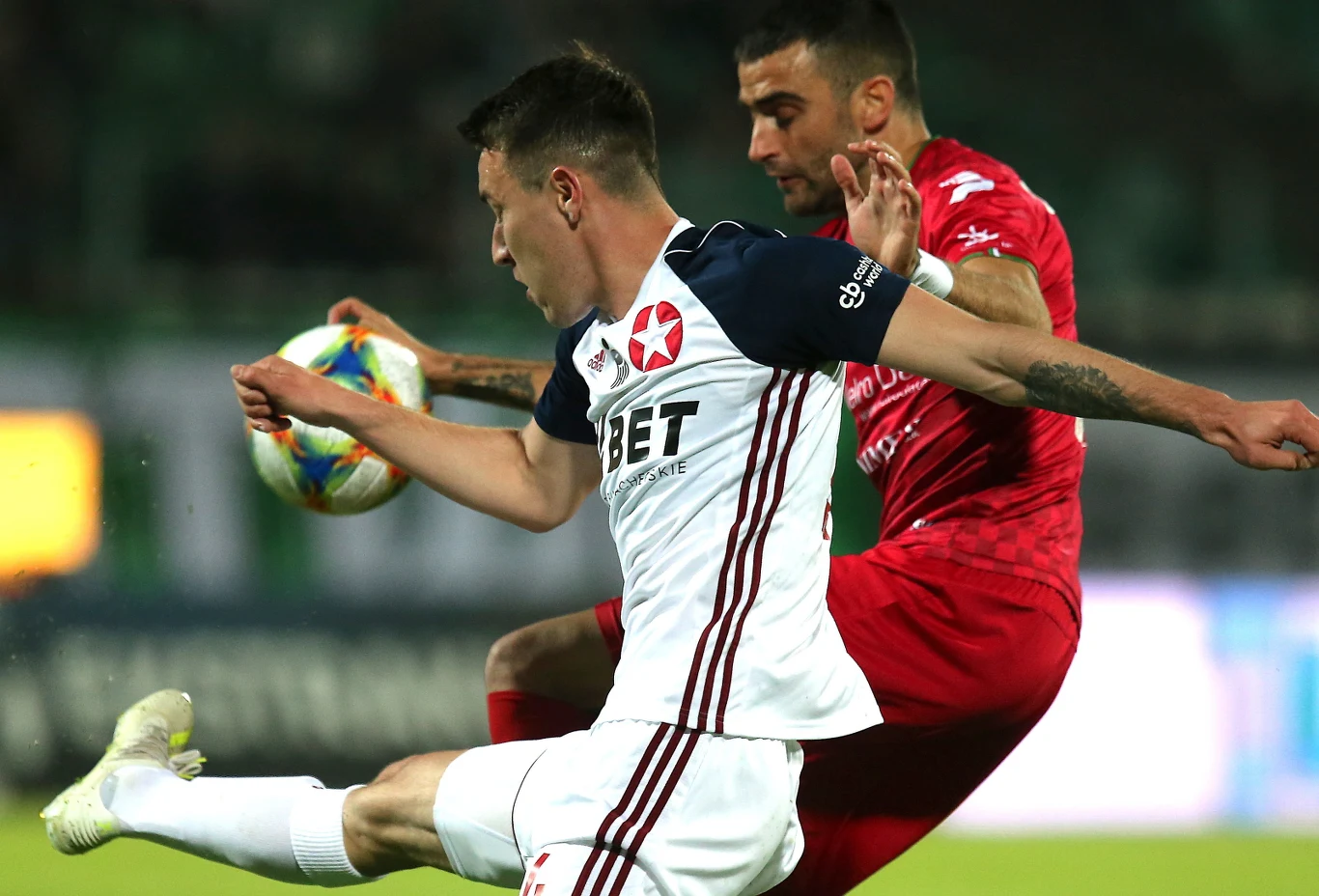 Gole dla sosnowiczan strzelili Mateusz Możdżeń i Olaf Nowak. Autorem trafienia dla "Białej Gwiazdy" był Krzysztof Drzazga.