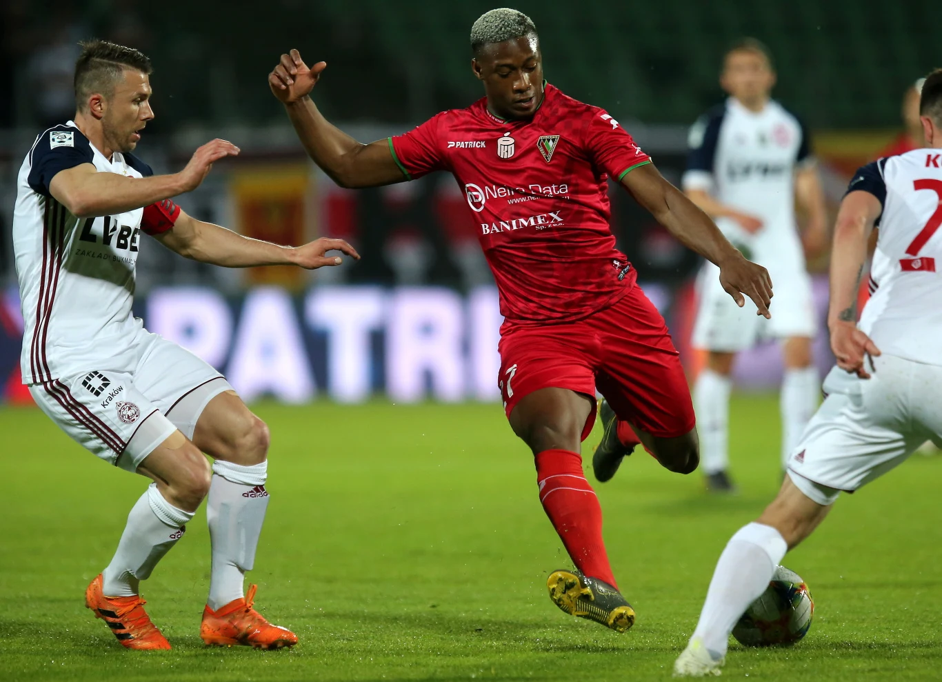 Gole dla sosnowiczan strzelili Mateusz Możdżeń i Olaf Nowak. Autorem trafienia dla "Białej Gwiazdy" był Krzysztof Drzazga.