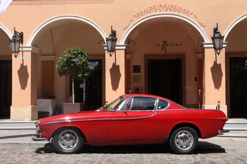Volvo P1800