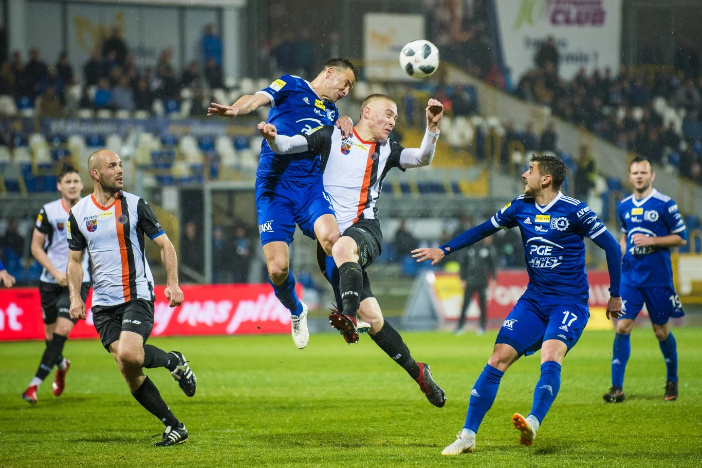 Kadr z meczu Stal Mielec - Chrobry Głogów Kadr z meczu Stal Mielec - Chrobry Głogów
